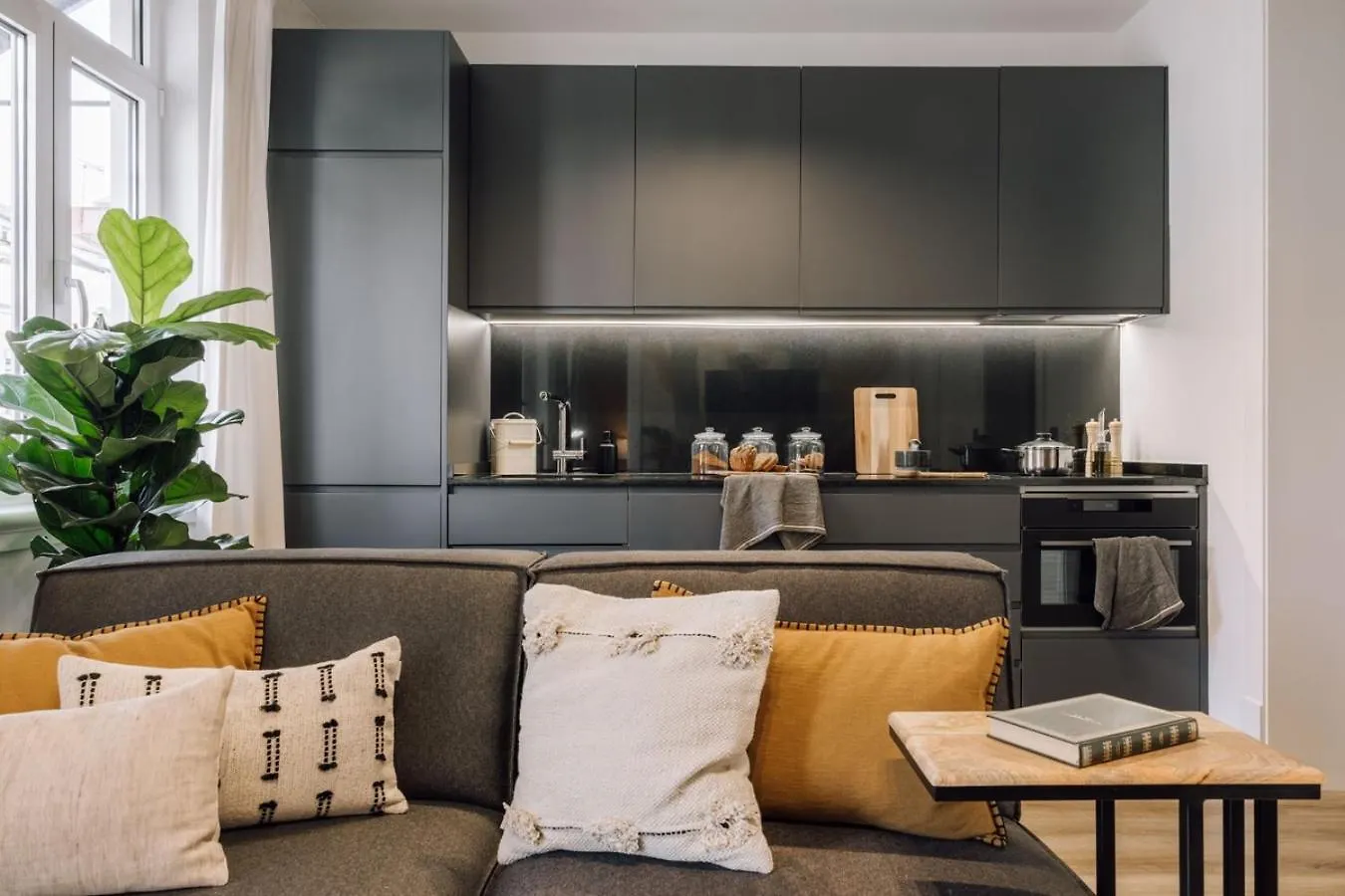Kwenge - 1 Bedroom And Terrace In Avenidas Novas 리스본 아파트