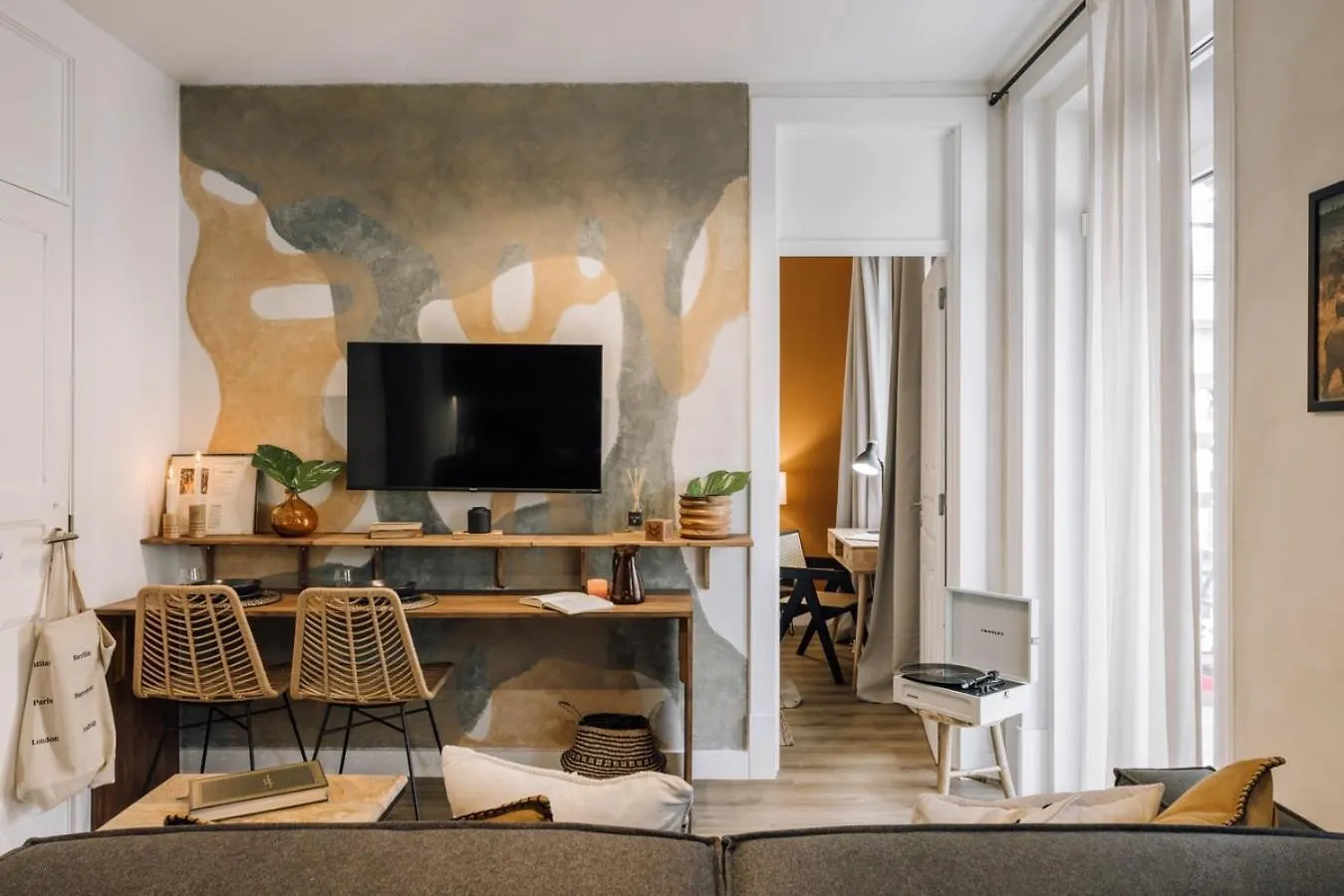 Kwenge - 1 Bedroom And Terrace In Avenidas Novas 리스본 0*,